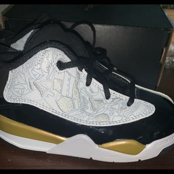 NWT Black/gold /white Jordan toddler - Picture 3 of 5